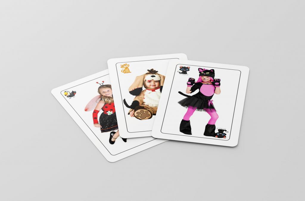 Schwarzer Peter - Spielkarten mit Gesichter in Kostüme