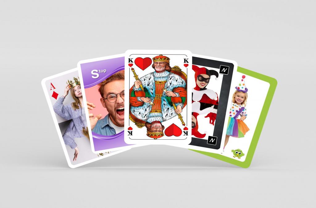 bunter Kartenmix - Spielkarten mit Fotos, Kostüme und Rahmen